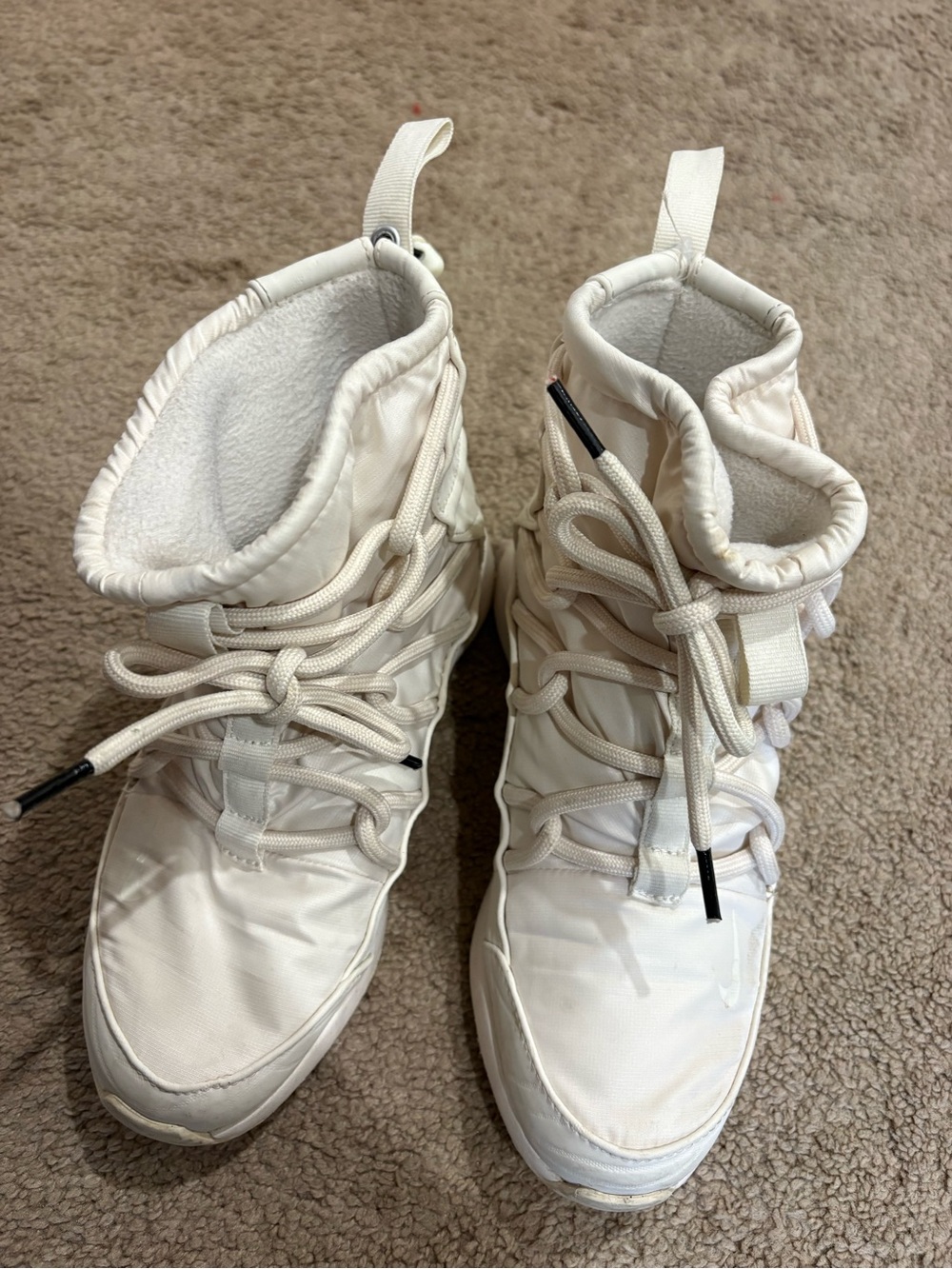 Nike Women's White Boots Tanjun